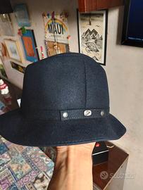Cappello Borsalino blu scuro, come nuovo.