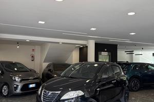 Lancia Ypsilon 1.2 69 CV 5 porte Platinum