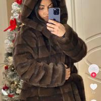 pelliccia nuova con cartellino