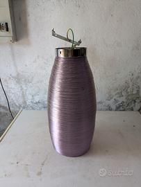 Lampadario viola camera