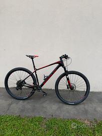 Mtb Focus raven 29 in carbonio