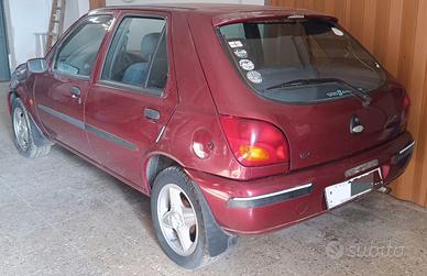 Ford Fiesta 1.2i 16V cat 5P Ghia (55 kw)
