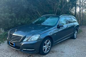 Mercedes E 220 CDI Avantgarde SW Full Optional