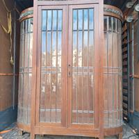 Vetrina antica Liberty con vetri piombati