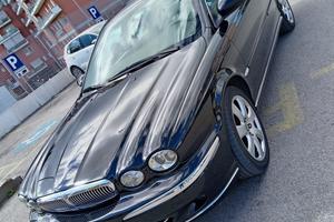 Jaguar X-Type