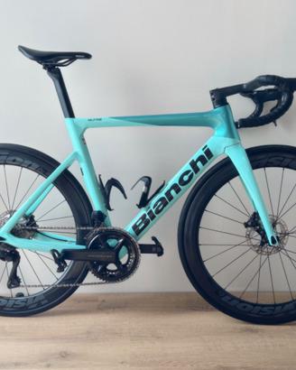 Bianchi Oltre Race 2026