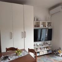 Pomezia monolocale con posto auto