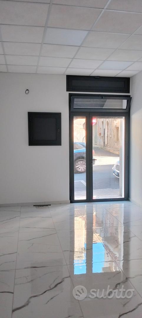 Locale commerciale / ufficio - Altro