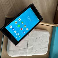 FAIRPHONE 2:  ben funzionante, più 2 per ricambi