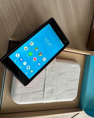 FAIRPHONE 2:  ben funzionante, più 2 per ricambi