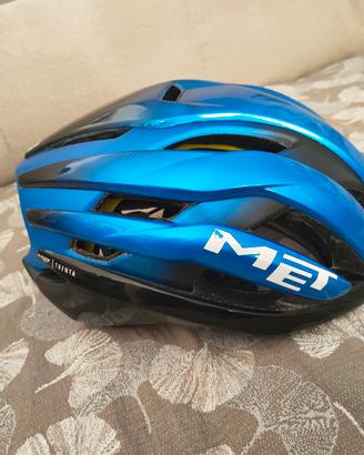 casco MET "trenta mips"