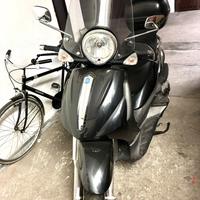 BEVERLY 500- 2006-30.000 km baule+parabrezza medio