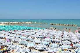 Trilocale arredato con balconi e doppi servizi