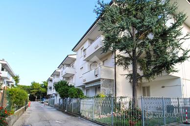 2 LOCALI A PORTO SANT'ELPIDIO