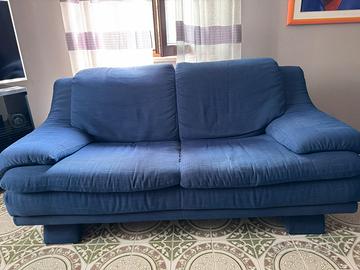 Divano blu doppia seduta