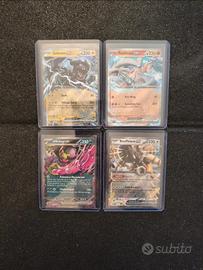 Lotto Pokémon Premium: 4 Carte in Top Loader -