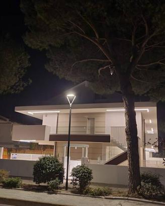 Appartamento di 133 m² con più di 5 locali e box a