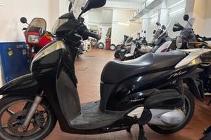 Honda SH 300 kilometrato ma ben funzionante carroz