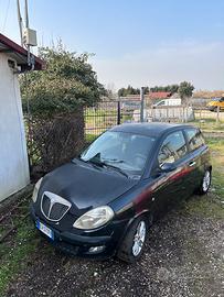 Lancia ypsilon 2009