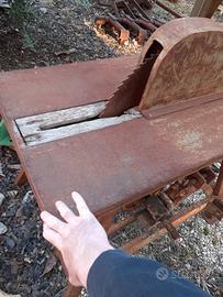 Taglialegna per trattore