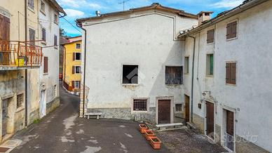 CASA DI CORTE A SANT'ANNA D'ALFAEDO