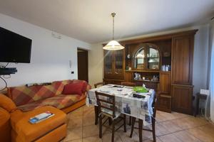 CASA ACCOSTATA RISTRUTTURATA CON GRANDE GIARDINO