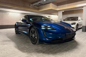 Porsche Taycan 2022 display passeggero 5posti PSCB