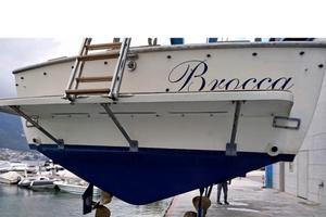 BERTRAM 28 MOPPIE