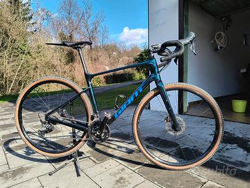 gravel Giant Revolt Advanced 2 carbon 2023, tg. ML