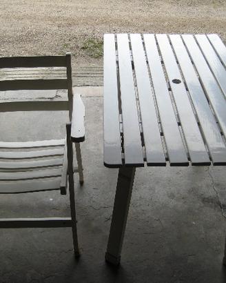 Tavolo e sedia foppapedretti