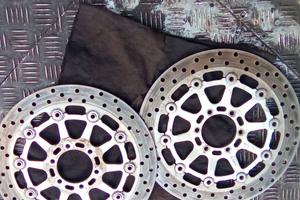 Dischi freno anteriori