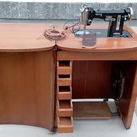 Macchina da cucire Necchi