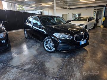 Bmw 116 116d 5p. Business Advantage