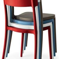 Sedie in polipropilene colorate