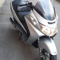 Suzuki burgman 400