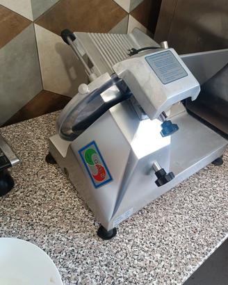 Affettatrice professionale SMO 250 – REVISIONATA +