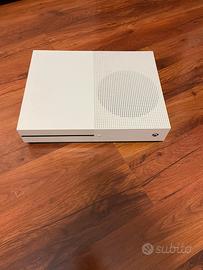 xbox one 500gb,1 controller