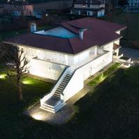 Villa superficie 15mila metri