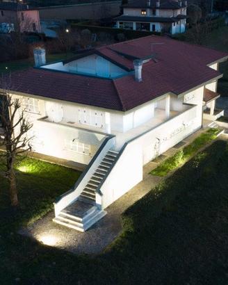Villa superficie 15mila metri