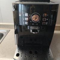 macchina caffè Espresso MagnificaS 