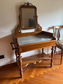 Toeletta tavolino da trucco con specchio in stile
