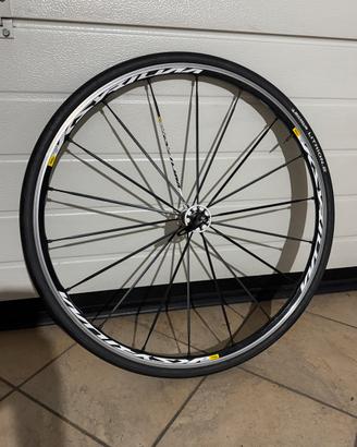 Ruota anteriore bici da corsa Mavic