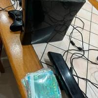 Xbox 360 più Kinect più giochi più joystick