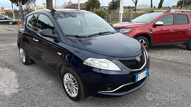 Lancia Ypsilon 1.2 69 CV 5 porte Silver