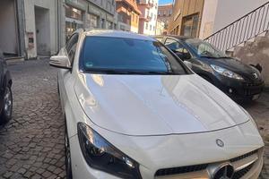 Mercedel CLA 220 4matic