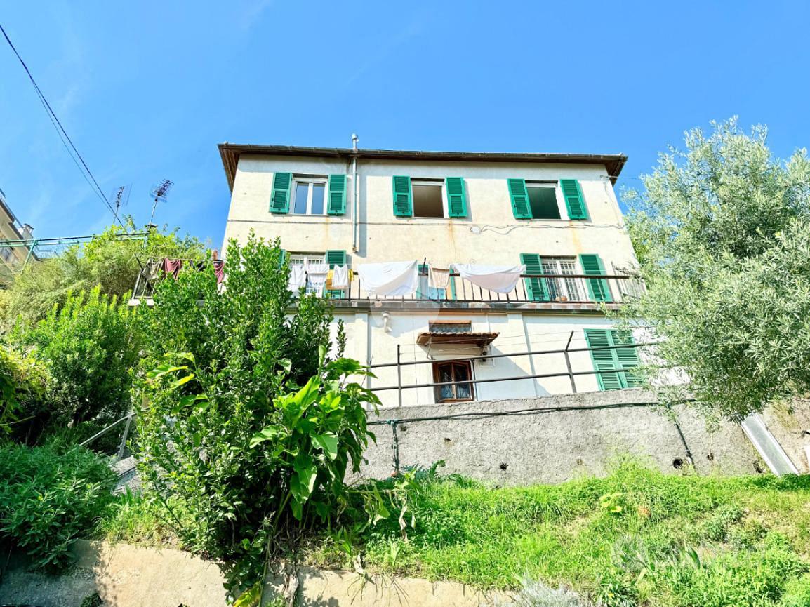 BIFAMILIARE A GENOVA
