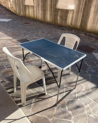 Tavolo da campeggio e 2 sedie in plastica
