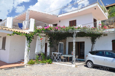 Chia, bivano panoramico 'bouganville '