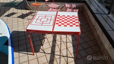 tavolino campeggio con sedie