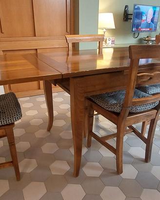 tavolo da cucina in legno con 4 sedie